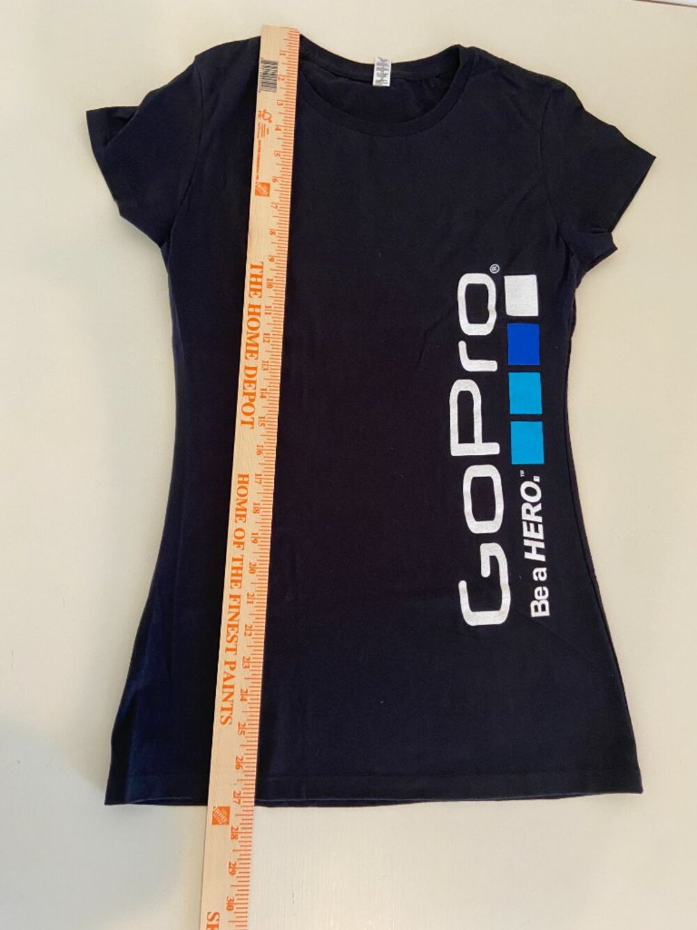 GoPro "Be a HERO." Vertical Logo Graphic T-Shirt - Black (Women's L) - Picture 3 of 7